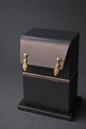 طقم ذهب عيار 21 وزن 10.71 جرام