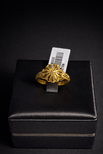 خاتم ذهب عيار 21 وزن 1.62 جرام