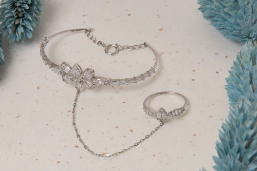 كف الاميرة الذهبية