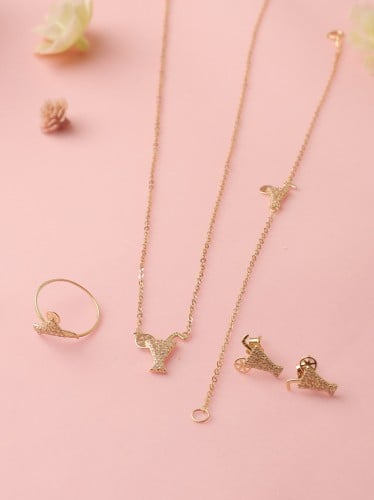 طقم الفاتنة