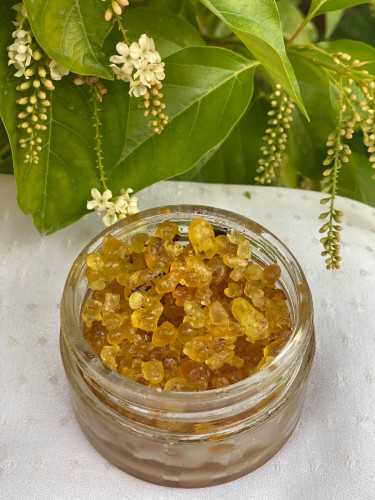 لبان عماني معطر بالمسك