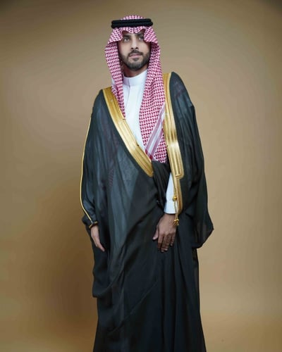 بشت ملكي بترولي غامق