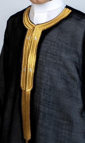 دقله بشت اطفال اسود