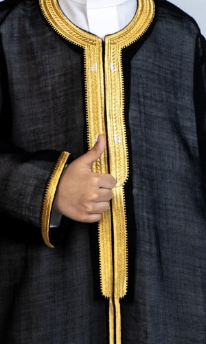 دقله بشت اطفال اسود