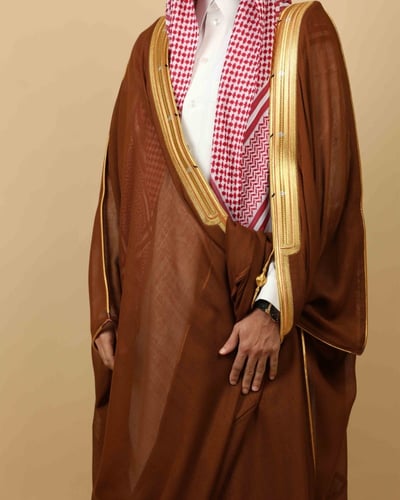 بشت ملكي اشقر