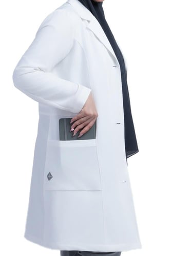 لابكوت مودرن 1 نسائي ابيض- ( اللون اوف وايت - القم...