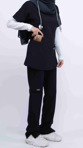 سكرب أكتف نسائي أسود