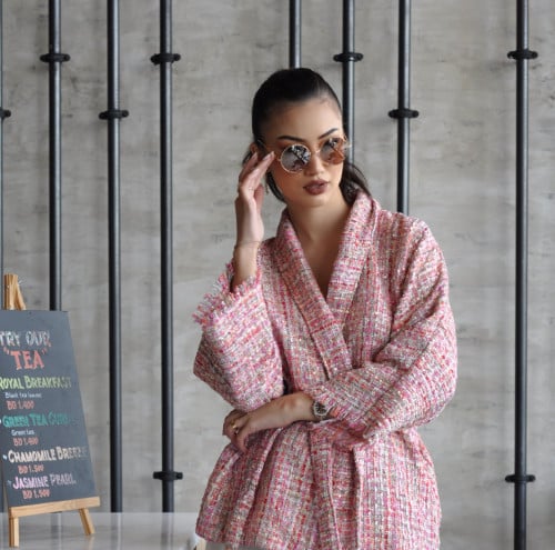 جاكيت من التويد