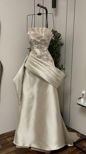 فستان ميكادو وتطريز يدوي R62