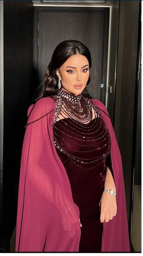 فستان مخمل كوري وتطريز يدوي A85