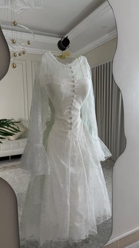 فستان دانتيل E62