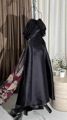 فستان ميكادو مع تطريز ذهبي E62