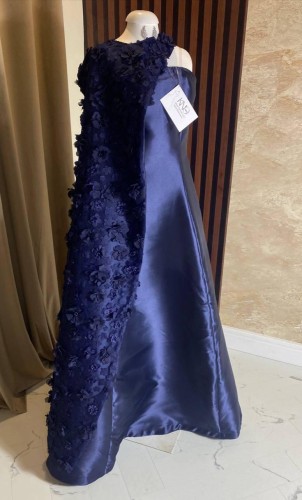 فستان سنيوريتا كحلي واسود