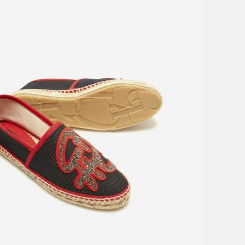 سنيكرز كارولينا هيريرا CH