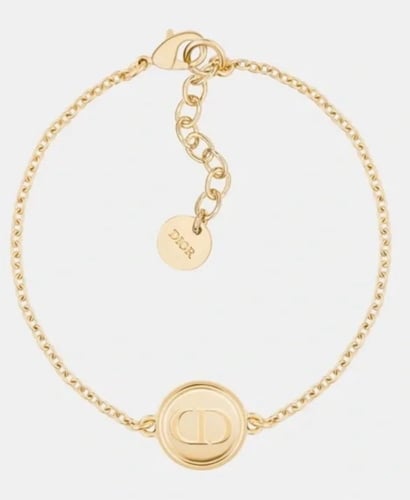 اسوارة كريستيان ديور