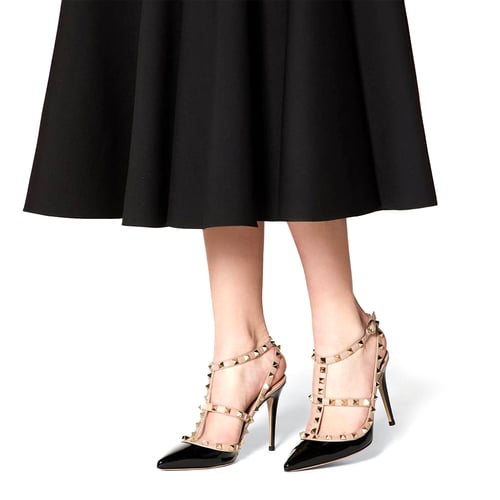 شوز فالنتينو جارافاني روكستود أسود