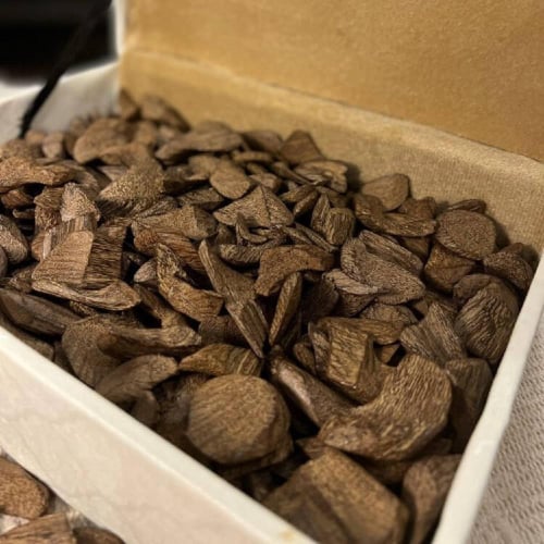 عود ارياني طبيعي فاخر بالجملة