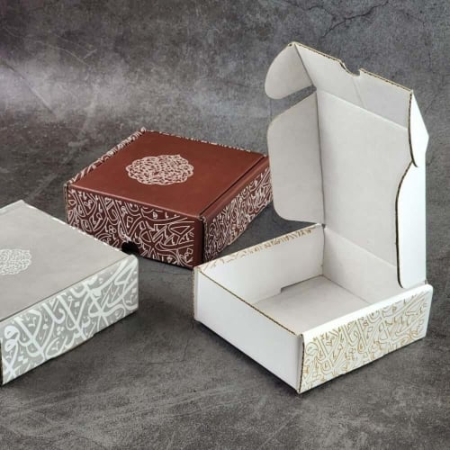 علب توزيعات بالجملة