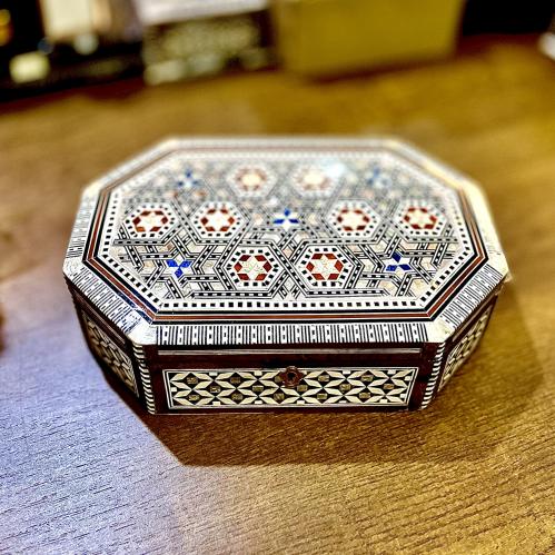 صندوق صدف نادر