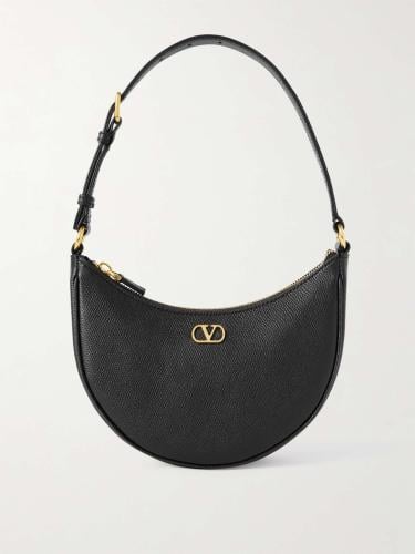 Valentino bag in black with an adjustable strap