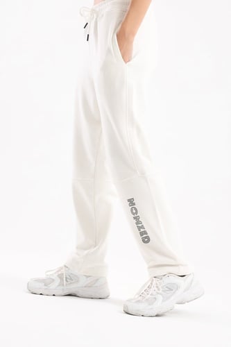 بنطلون أبيض شتوي - نسائي