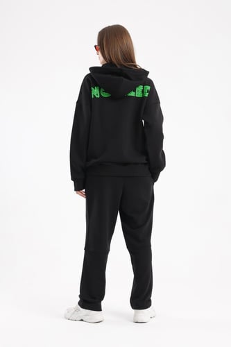 طقم شتوي أسود - نسائي