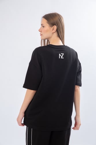 تيشيرت أسود - نسائي