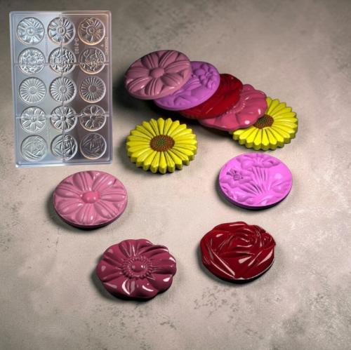 قالب شوكولاتة 5 اشكال مختلفة جودة عالية المقاس4.3*...