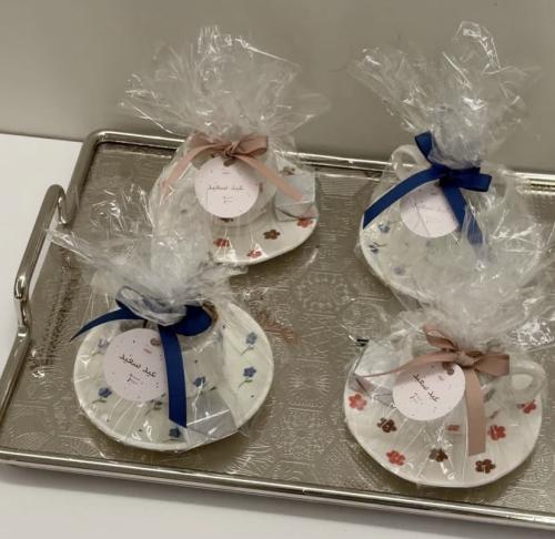 تورزيعات العيد ١كواب ميني وشوكلاته ١٢ حبة