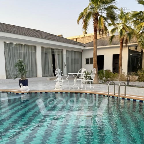 جلسة خارجية ثلاثيه للحديقة حديد لون ابيض