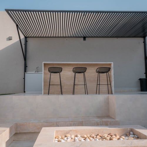 ( يوم الجمعة ) مَضيف 101