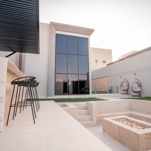 ( ايام الاسبوع ) مَضيف 101