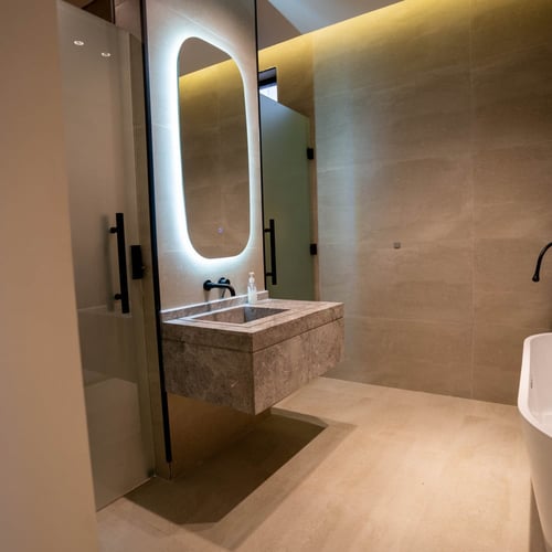 ( ايام الاسبوع ) مَضيف 102