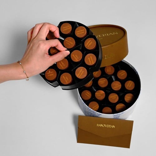 باقة ورد فاخرة و حلا هانوفرين