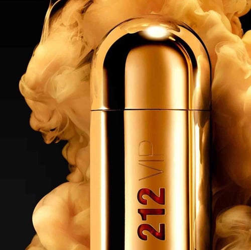 كارولينا هيريرا عطر 212VIP او دو بارفان