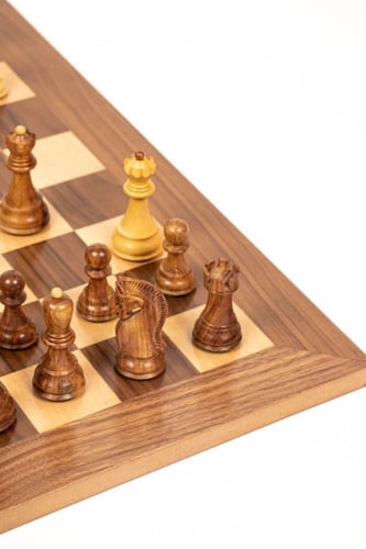 شطرنج خشب فاخر بتصميم الروس