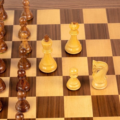 شطرنج خشب فاخر بتصميم الروس