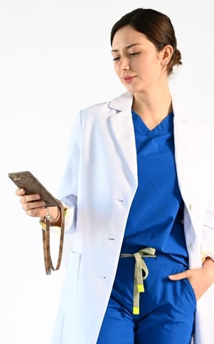 محفظة نسائية طبية فوتشر | FOTSHR Plus wallet