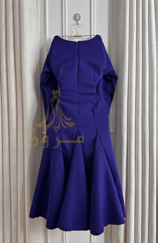 فستان "ميد" ملكي باللون الكحلي الساحر