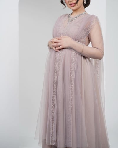 فستان نسائي انيق للحوامل