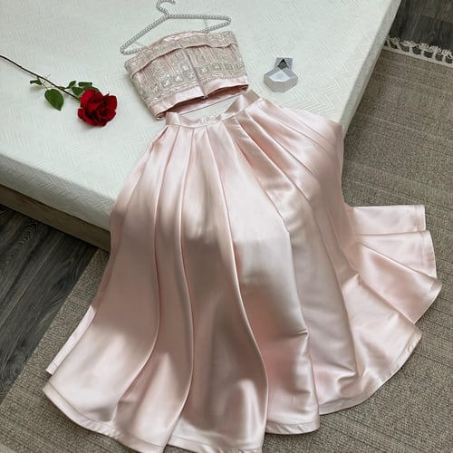 فستان من قطعتين بلوز وتنورة تطريز يدوي