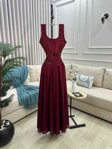 فستان سهرة عودي شك يدوي تنوره شيفون