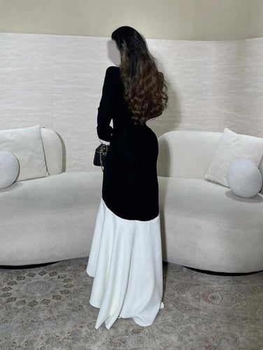 فستان كلاسيكي عصري