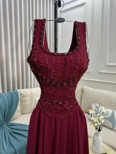 فستان سهرة عودي شك يدوي تنوره شيفون