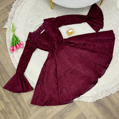 فستان قصير دانتيل