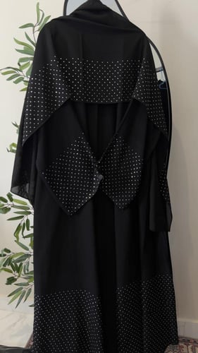 عبايه وريف + طرحه