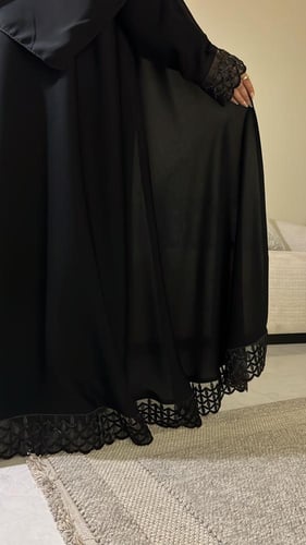 عبايه جميله + طرحه