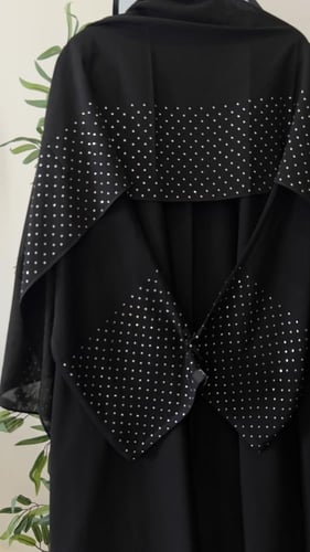 عبايه وريف + طرحه