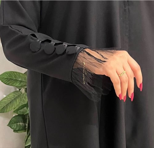 عبايه كلوش قماش كريب +طرحه