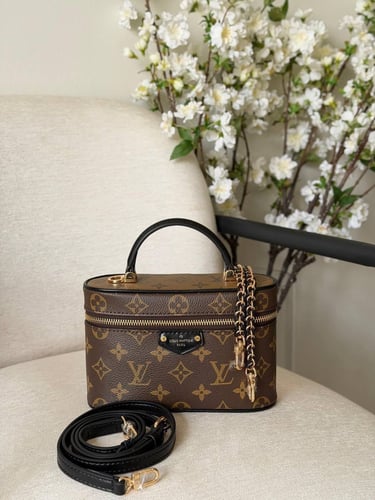 Vanity Chain Pouch